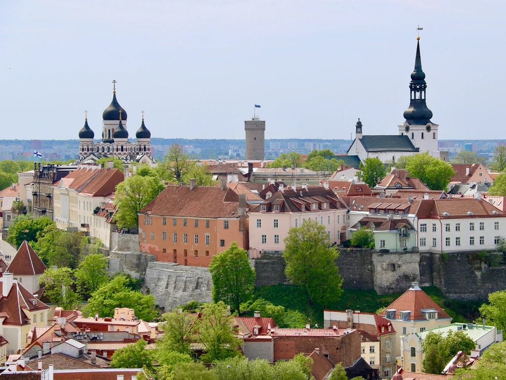 Comfortline.md în Tallinn – călătorii moderne dintr-un oraș inteligent spre destinații europene.